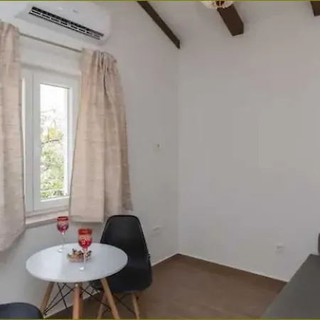 Διαμέρισμα Dub - Three Bedroom With Hot Tub Ντουμπρόβνικ