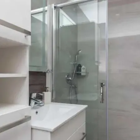 Dub - Three Bedroom With Hot Tub *
