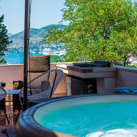 아파트 Dub - Three Bedroom With Hot Tub